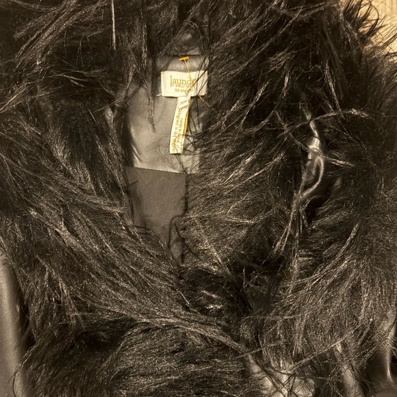 Black Leather Jacket with Luxurious Fur Collar - Picture 4 of 9